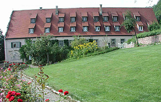 Das über 400 Jahre alte Schloss von Neckarzimmern mit seinem großen Weingewölbekeller.